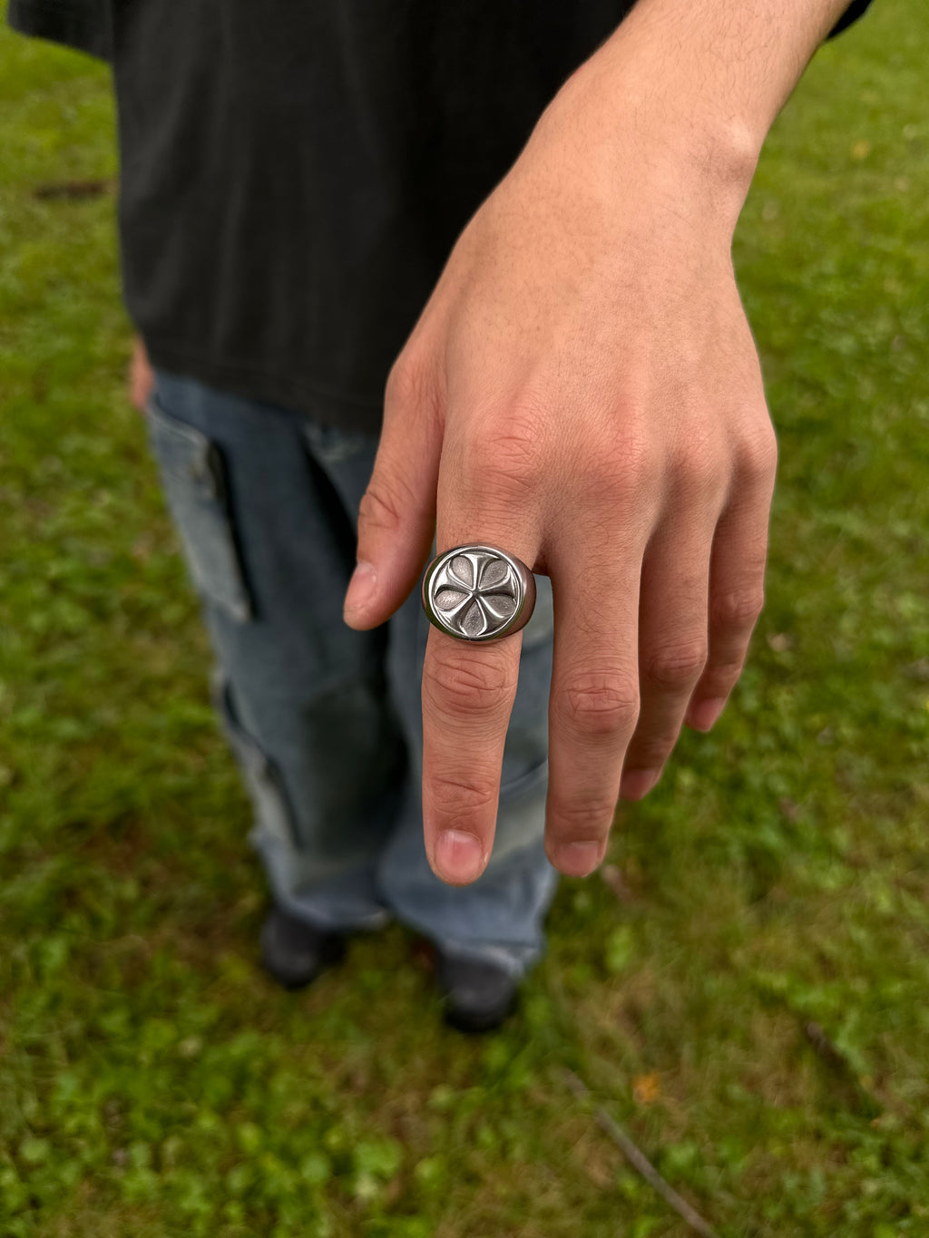 Medallion ring