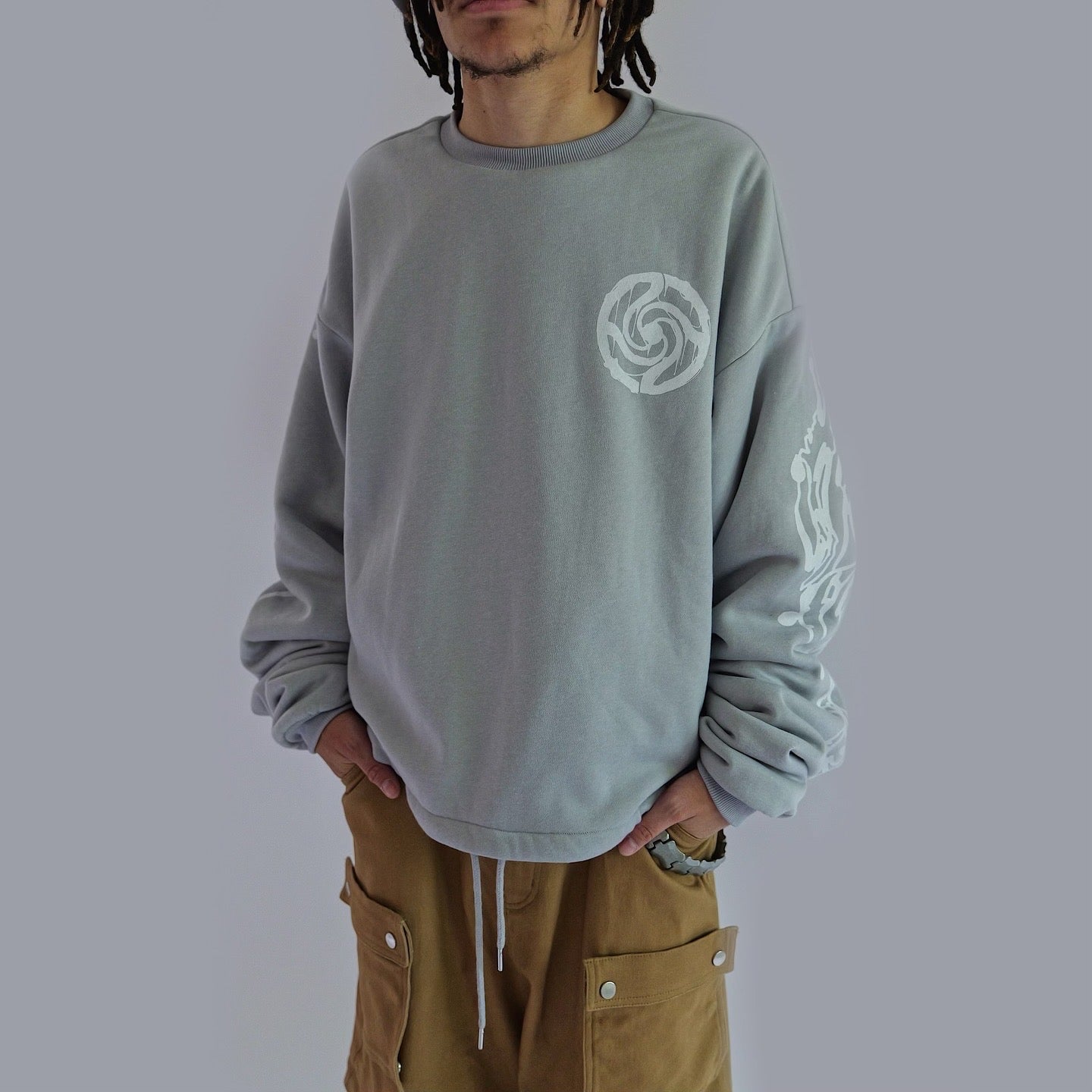 Demon sweater grey