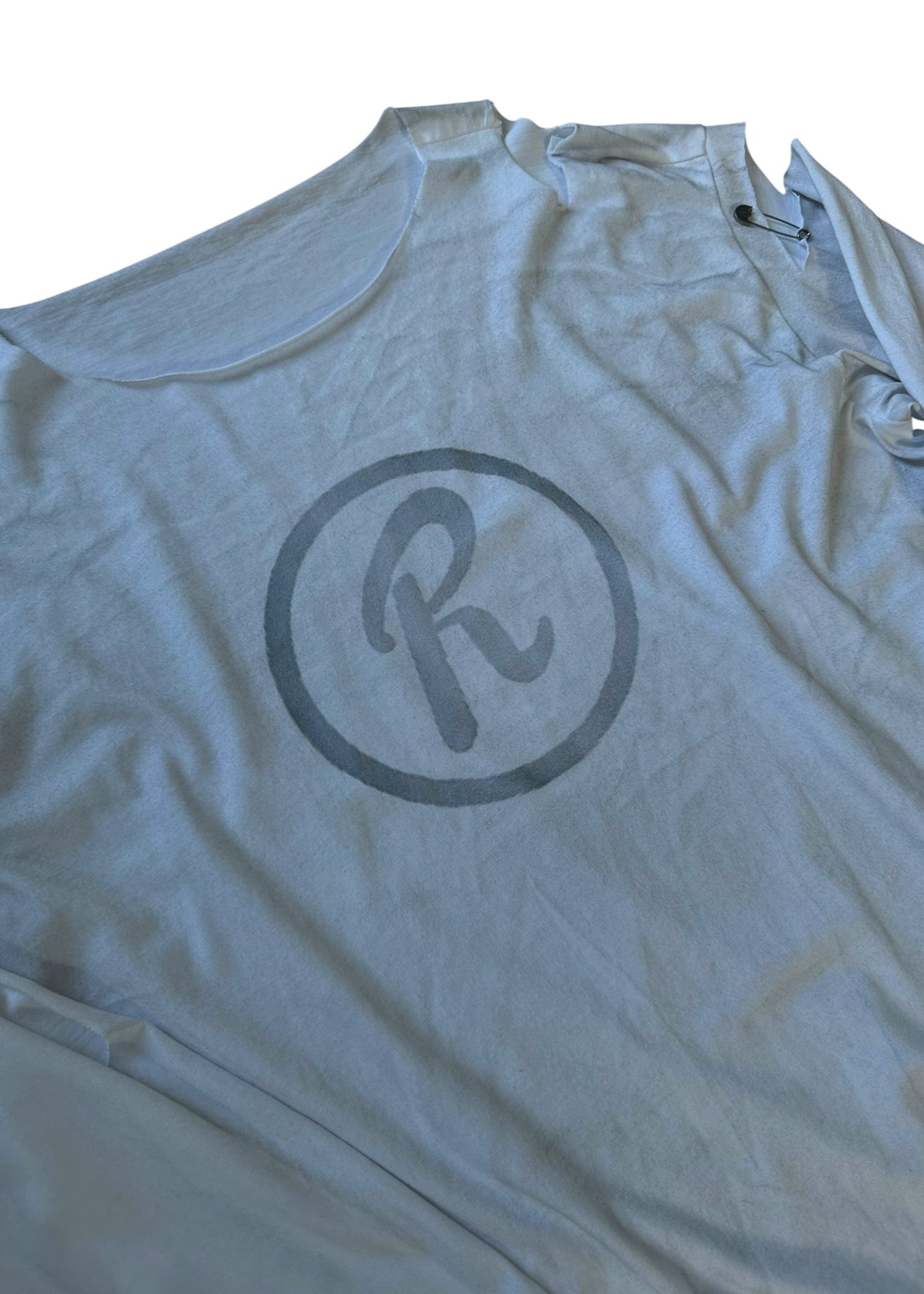 PRE ORDER Ripped longsleeve